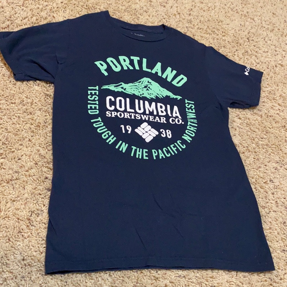 BNWOT Columbia Sportswear Pacific Northwest men’s short-sleeved tee size small!